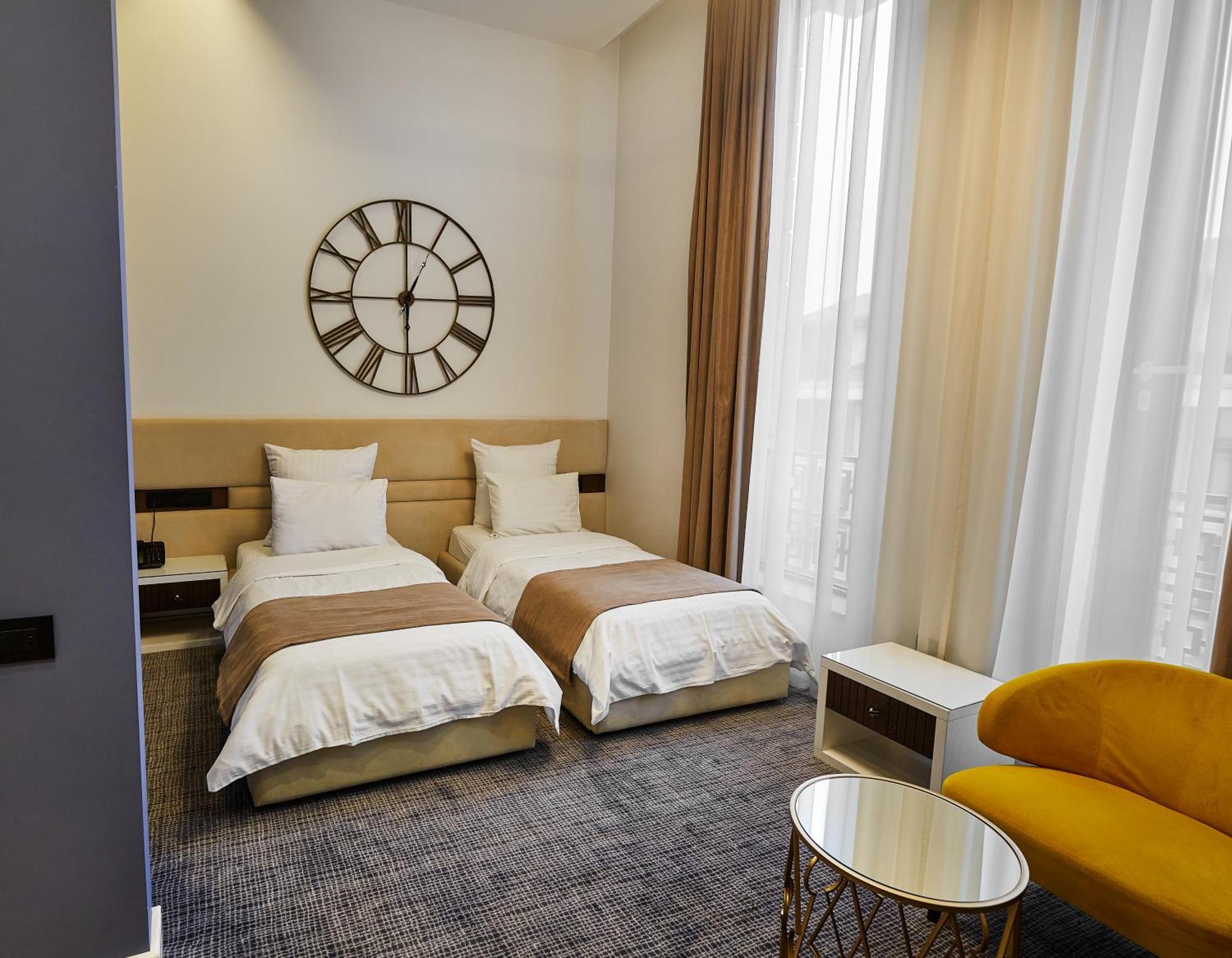 Aghababyan'S Hotel Ereván Habitación foto